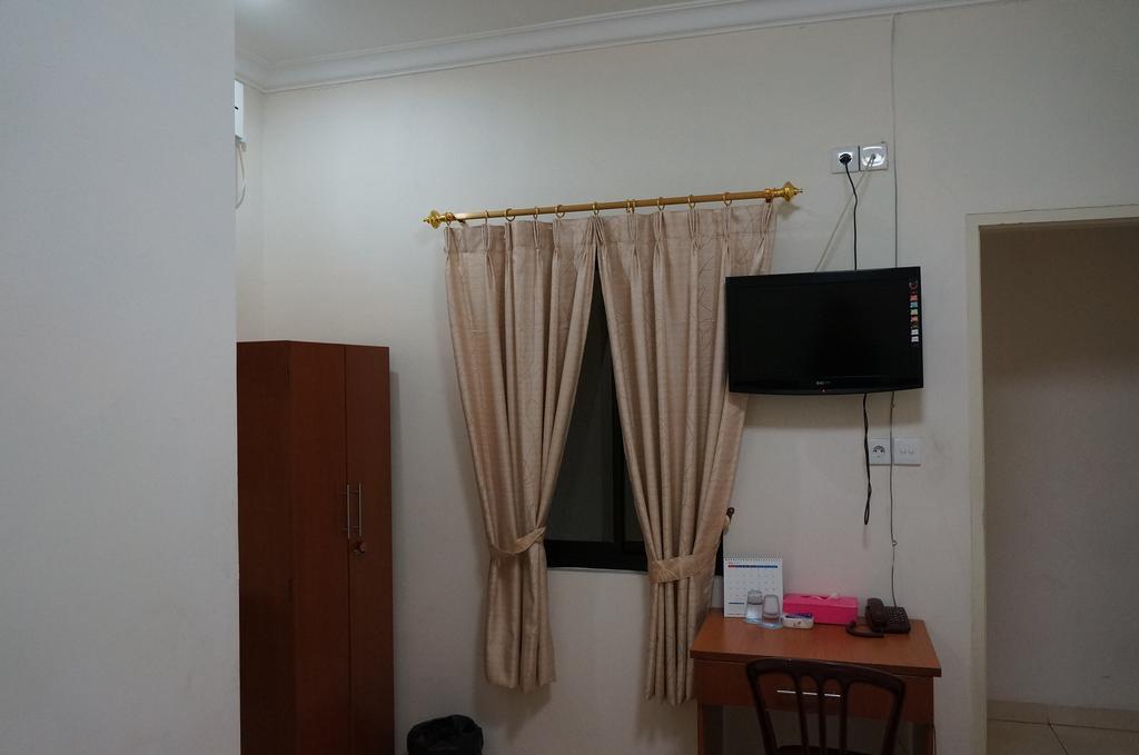 Jesnic Hotel Паданг Экстерьер фото